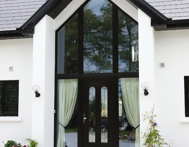 לינה וארוחת בוקר Willoughby House